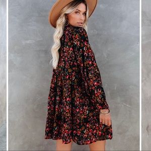 VICI: BASH FLORAL TIERED BABYDOLL DRESS Size S.